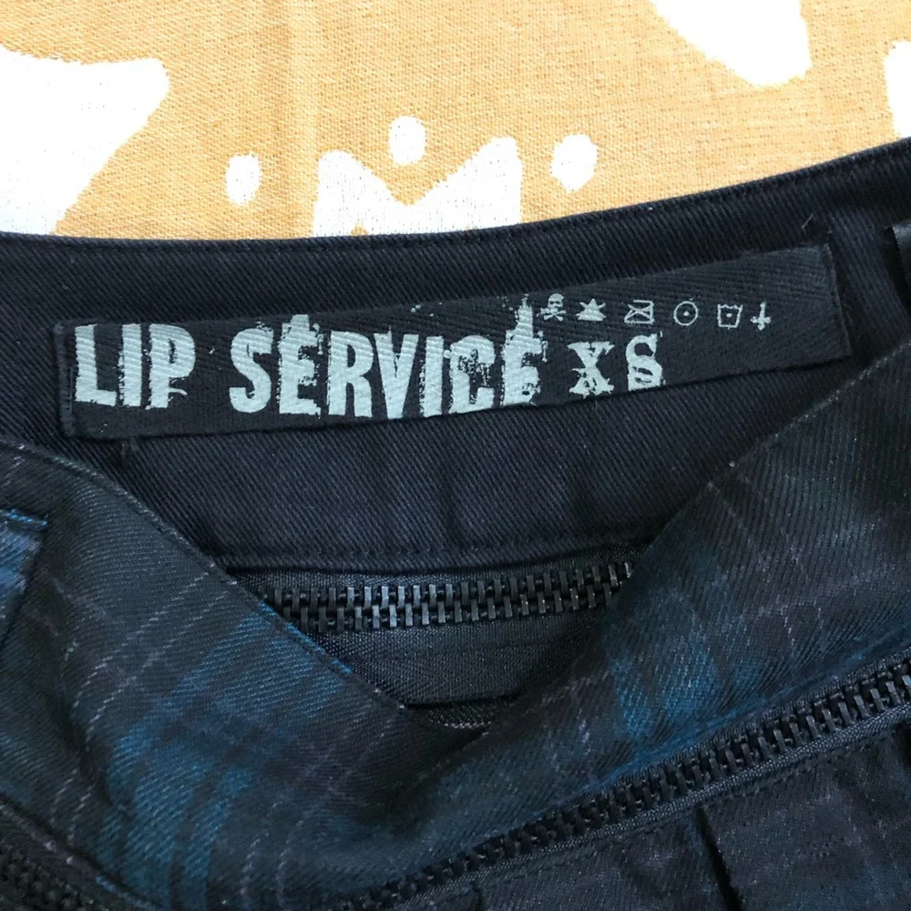 ❌ SOLD ❌ Lip Service tartan mini skirt XS punk rock gothic - Picture 2 of 6